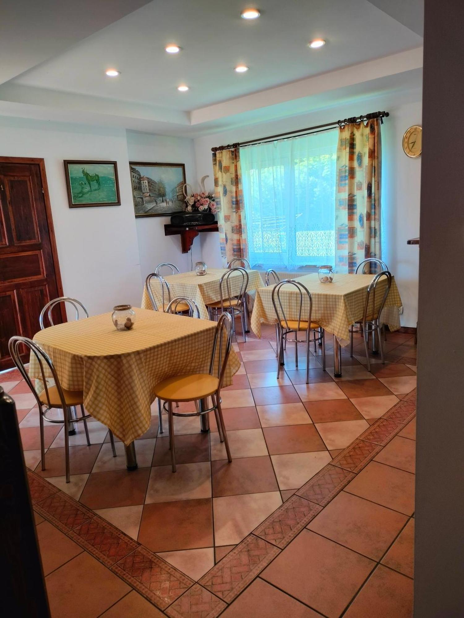 Prezydencja Homestay *